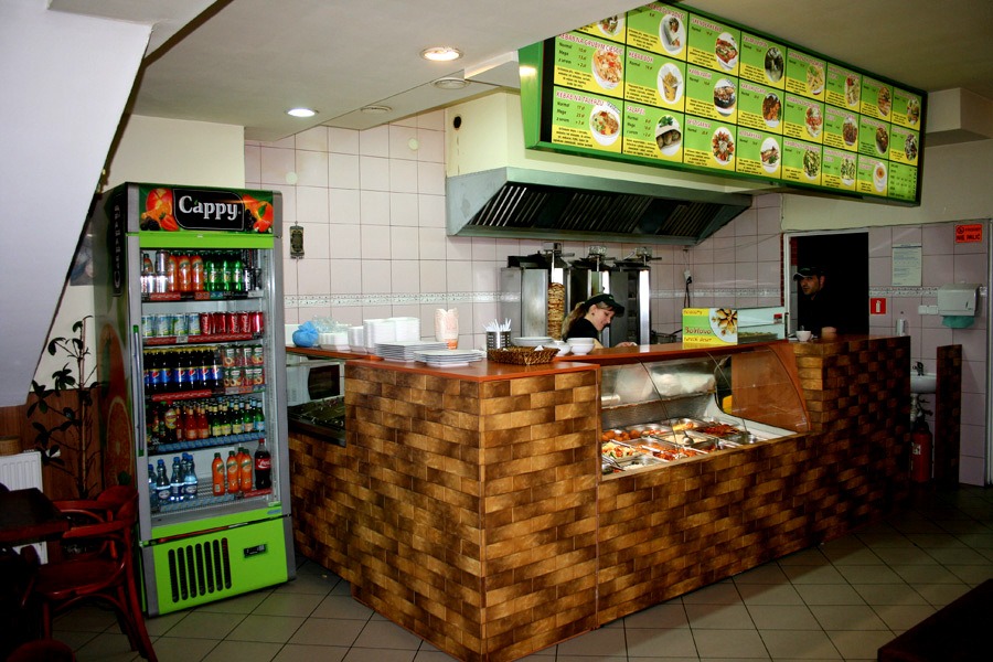 Lada i otwarta kuchnia restauracji Sila Kebab